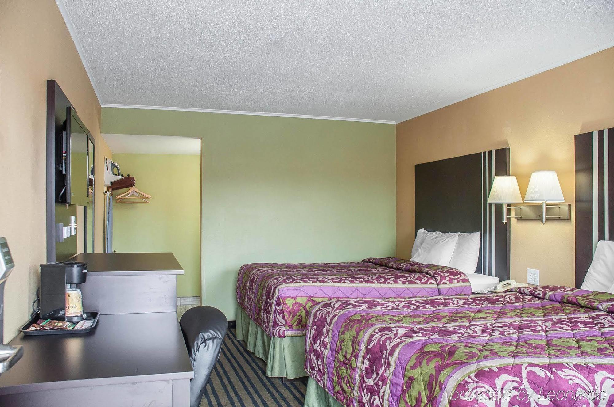 Amherst Inn & Suites Exterior foto